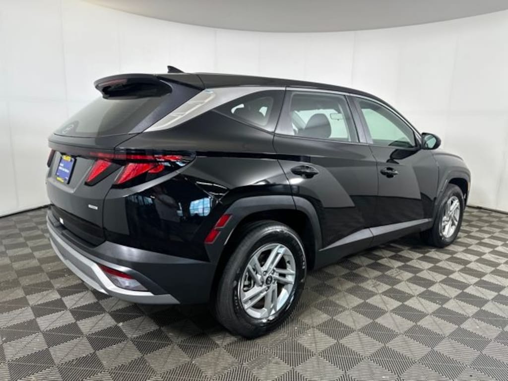 Certified 2025 Hyundai Tucson SE SUV