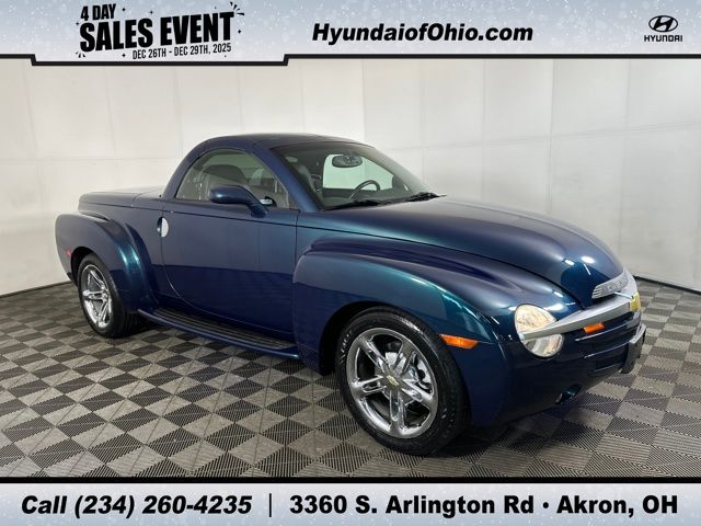 2005 Chevrolet SSR Base's photo