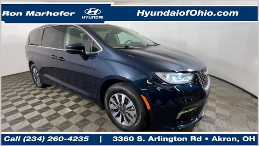 Used 2022 Chrysler Pacifica Hybrid Touring L Minivan/Van