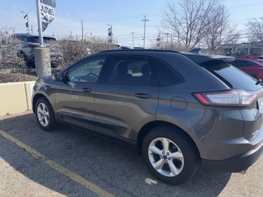 Used 2017 Ford Edge SE SUV