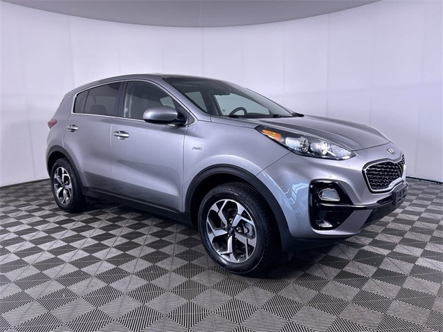 Used 2022 Kia Sportage LX with VIN KNDPMCAC8N7949971 for sale in Akron, OH