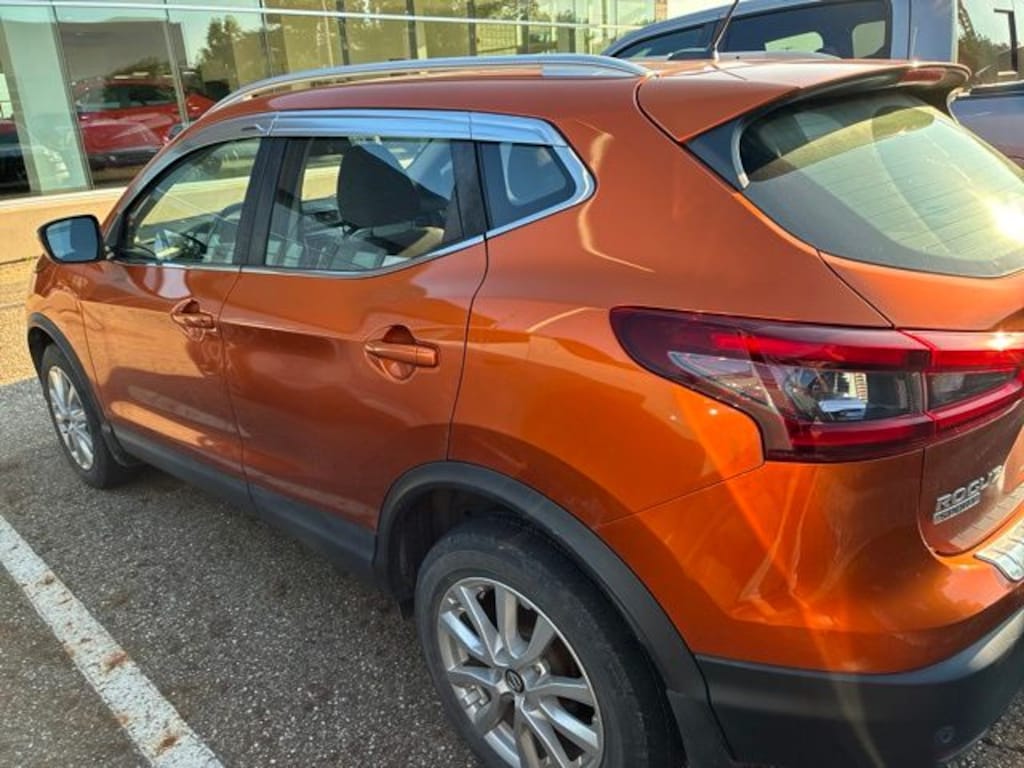 Used 2020 Nissan Rogue Sport SV SUV
