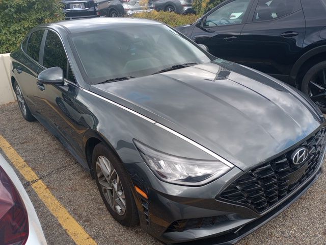 2022 Hyundai Sonata SEL photo 2