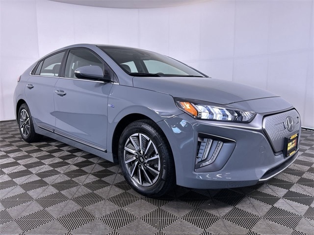 Used 2020 Hyundai IONIQ Limited with VIN KMHC85LJ8LU070426 for sale in Akron, OH