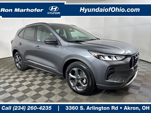 2024 Ford Escape ST-Line's photo