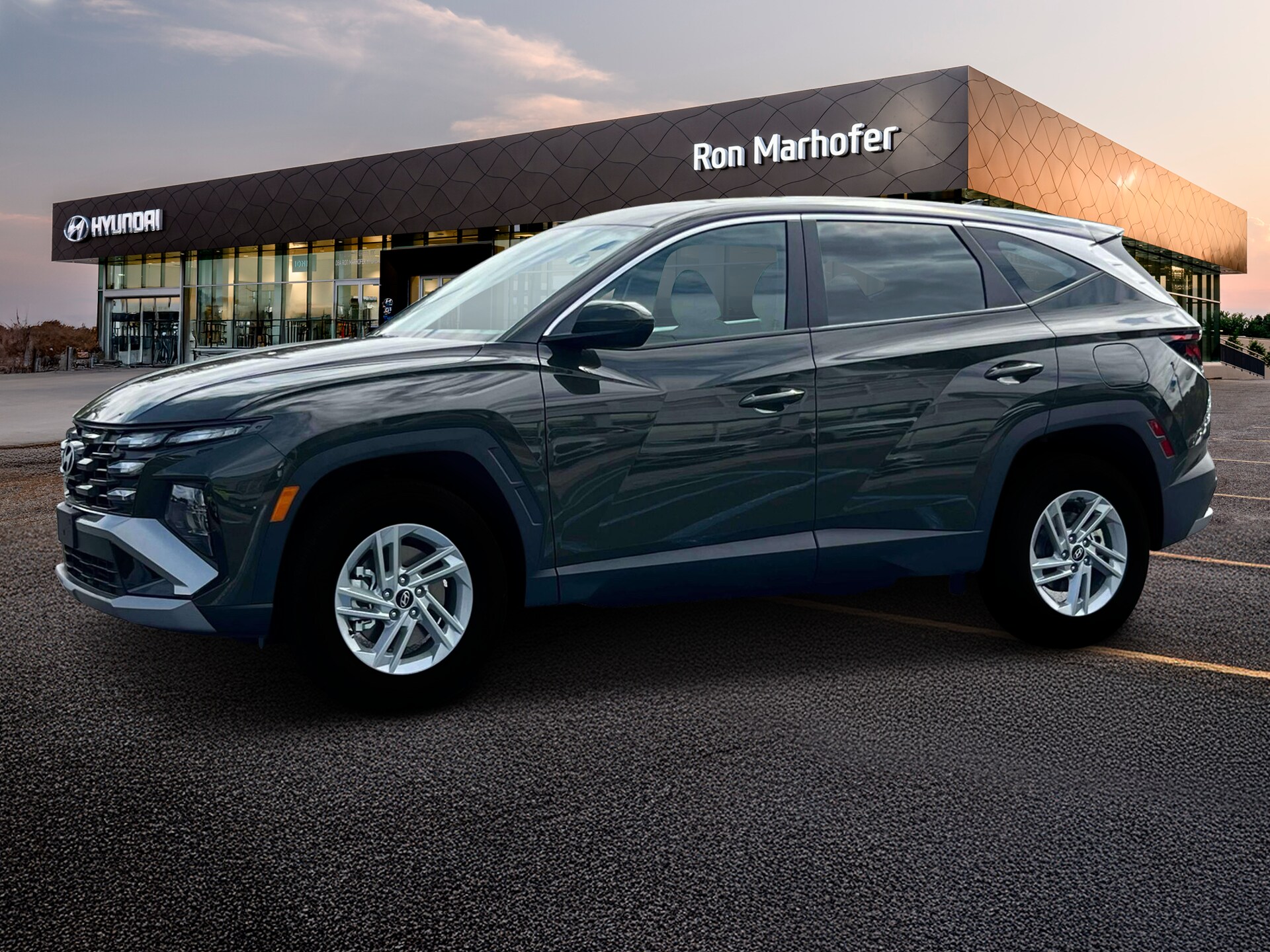 2025 Hyundai Tucson SE photo 2