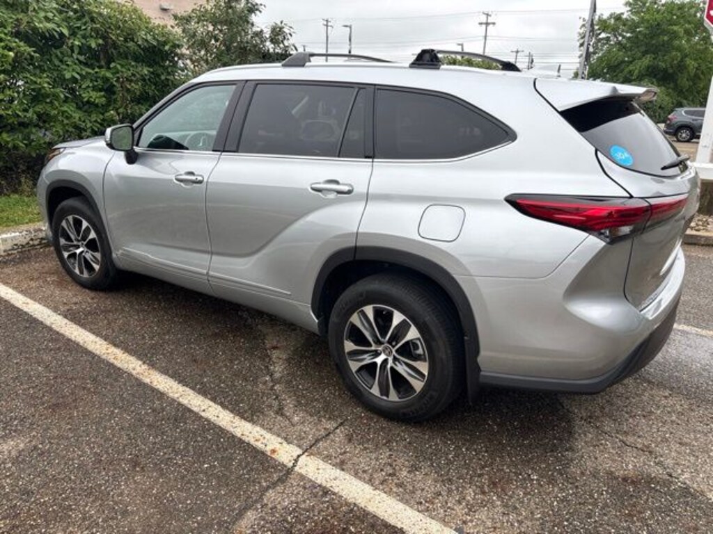 Used 2022 Toyota Highlander XLE SUV