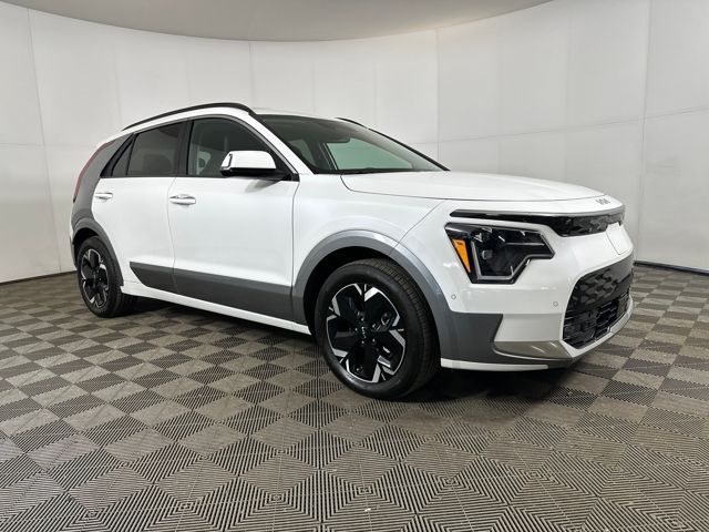 Used 2024 Kia Niro Wave with VIN KNDCT3L18R5081520 for sale in Akron, OH