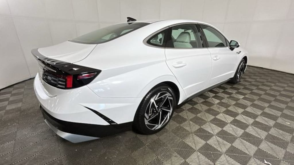 Used 2026 Hyundai Sonata SEL Sport Sedan