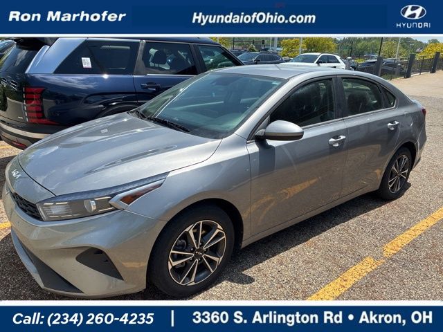 2024 Kia Forte LXS AT's photo
