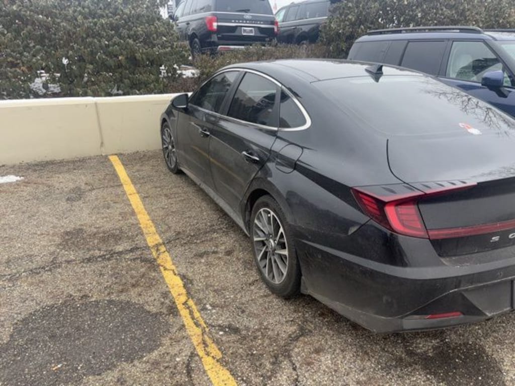 Used 2021 Hyundai Sonata Limited Sedan