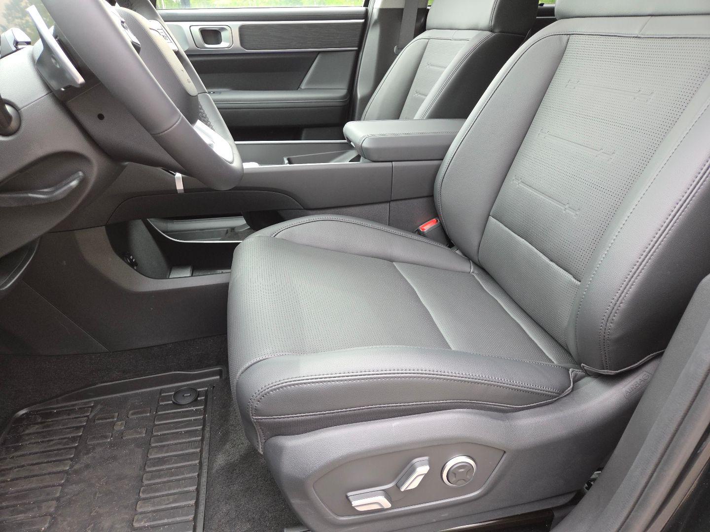 2026 Hyundai Santa Fe Limited - Photo 31