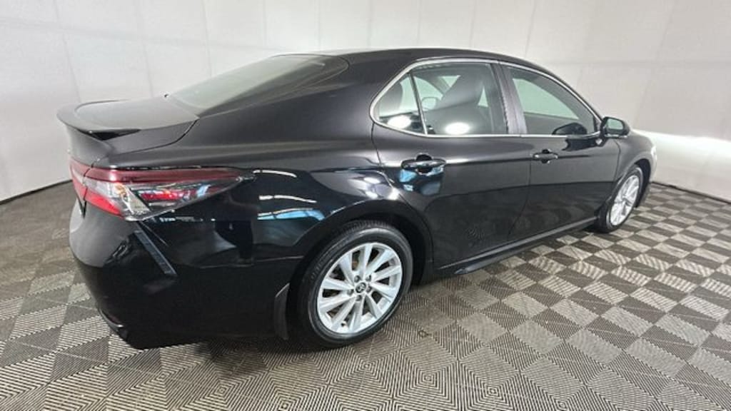 Used 2024 Toyota Camry SE Sedan