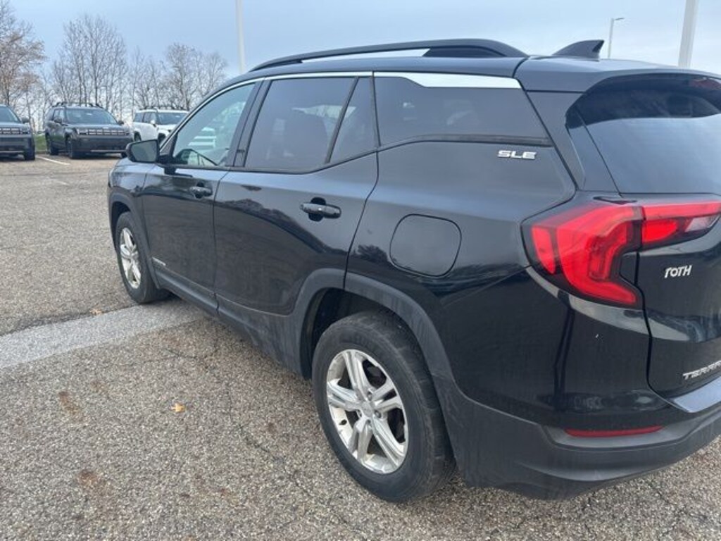 Used 2018 GMC Terrain SLE SUV