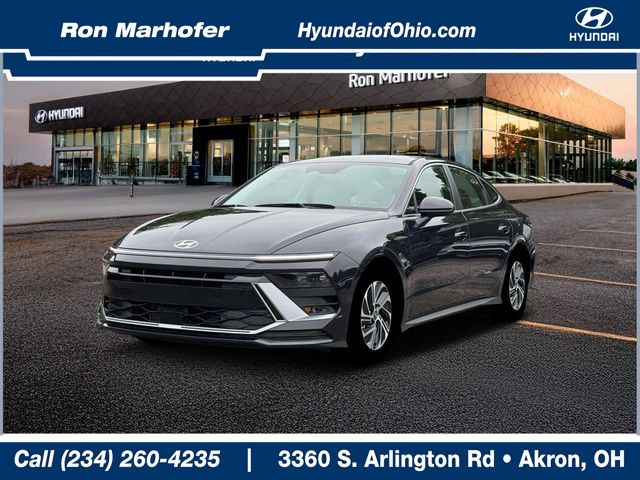 2026 Hyundai Sonata Blue's photo