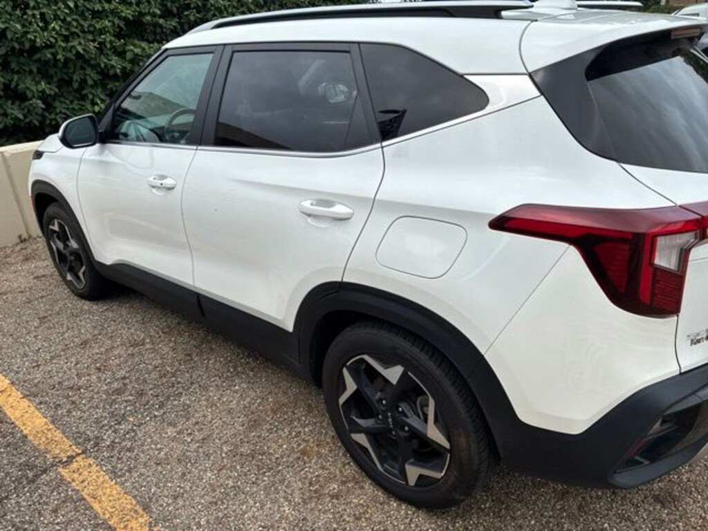 Used 2024 Kia Seltos EX SUV