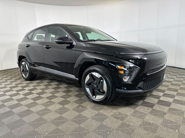 Used 2024 Hyundai Kona EV SE with VIN KM8HB3A7XRU004830 for sale in Akron, OH