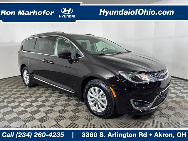 2018 Chrysler Pacifica Touring L Plus's photo