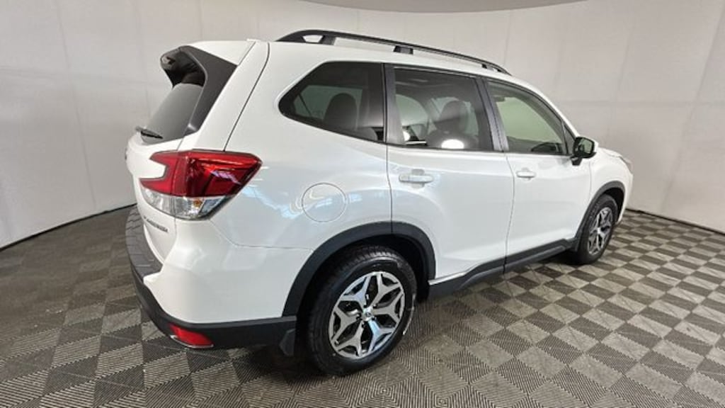 Used 2023 Subaru Forester Premium SUV
