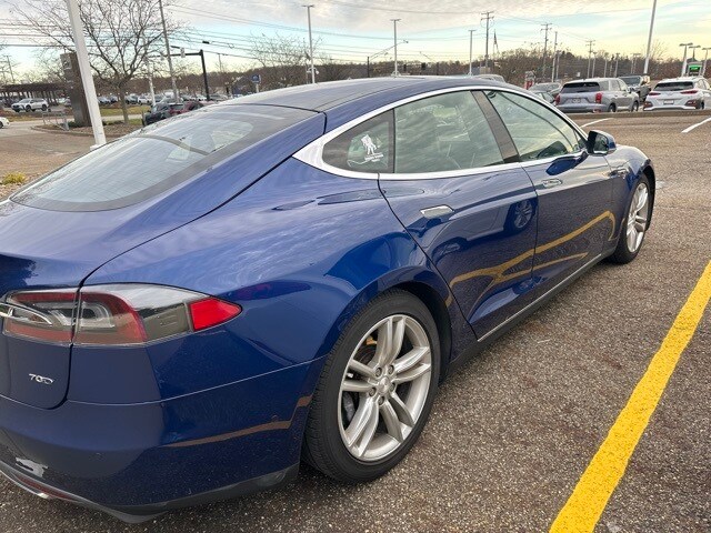 Used 2015 Tesla Model S 85D with VIN 5YJSA1E23FF118351 for sale in Akron, OH