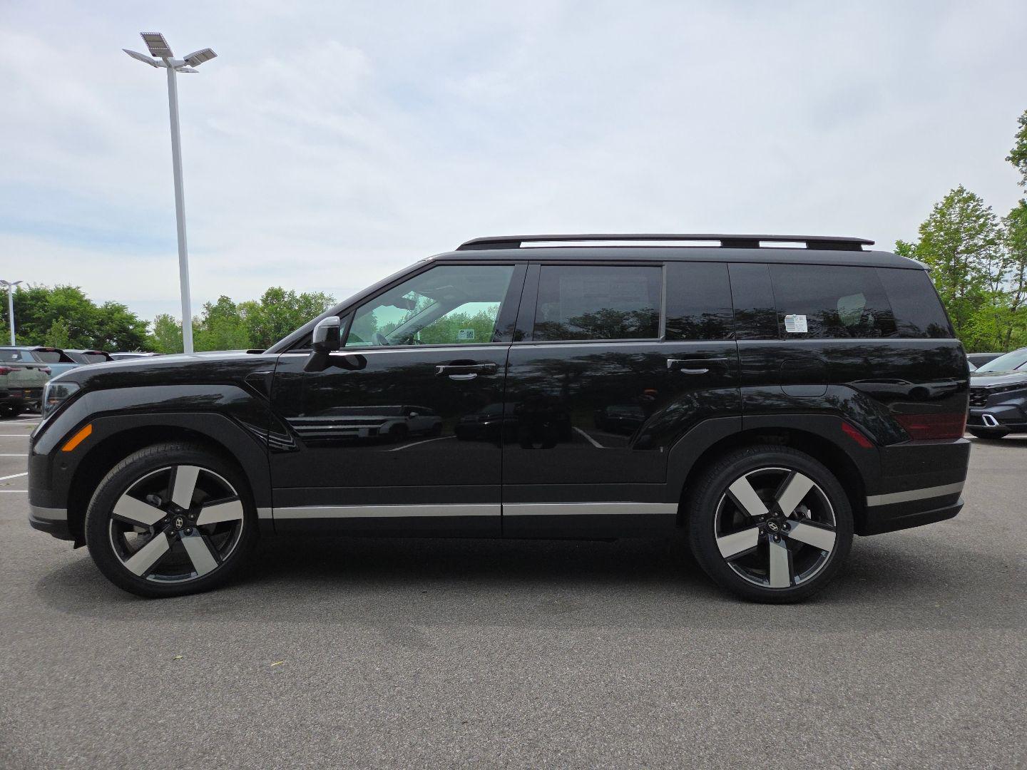 2026 Hyundai Santa Fe Limited - Photo 19