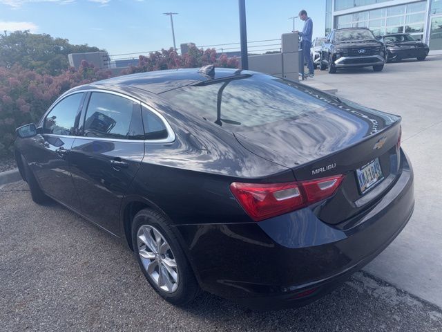 2023 Chevrolet Malibu 1LT photo 2