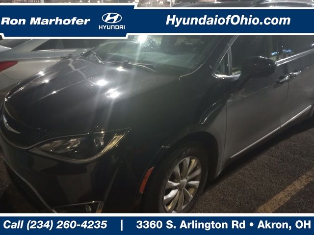 2018 Chrysler Pacifica Touring L Plus's photo