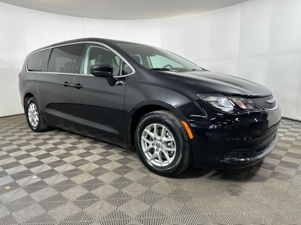 Used 2023 Chrysler Voyager LX Minivan/Van