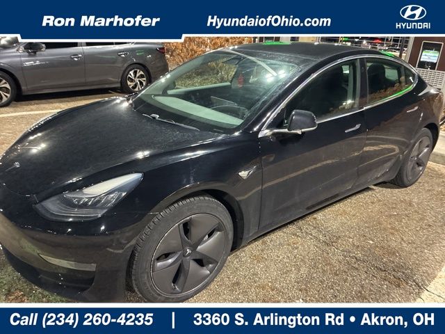 2019 Tesla Model 3 Mid Range's photo