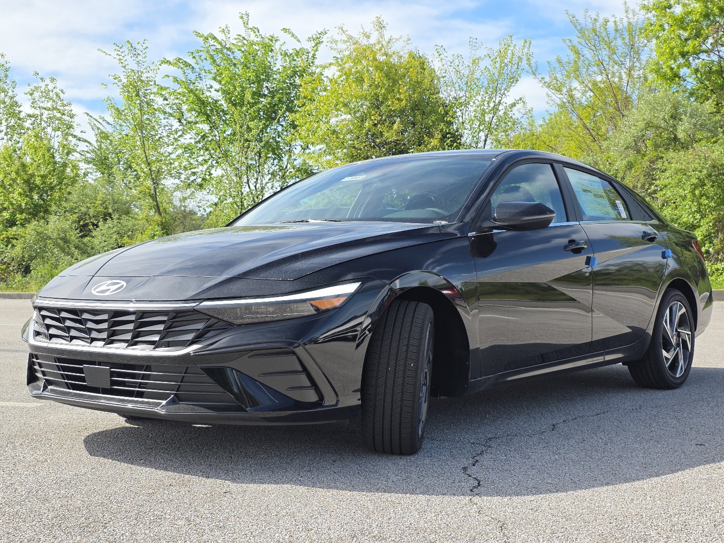 2026 Hyundai Elantra Limited - Photo 13