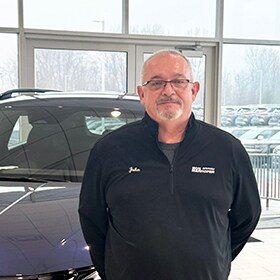 Staff member John Csizma from ID_4b5502d1c8d9