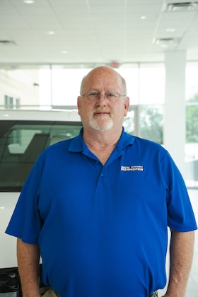 Staff member Robert Anderson from ID_e4545adb83c9