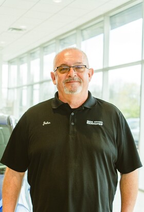 Staff member John Csizma from ID_4b5502d1c8d9