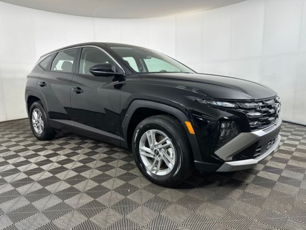 Certified 2025 Hyundai Tucson SE SUV