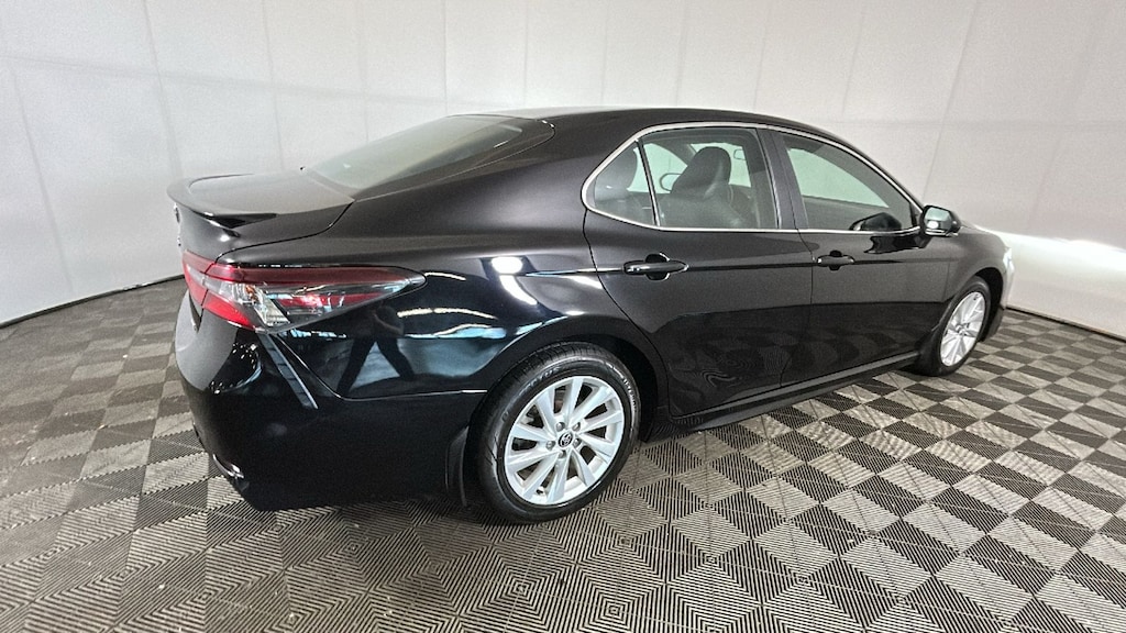 Used 2024 Toyota Camry SE Sedan