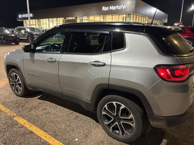 2022 Jeep Compass Limited photo 2