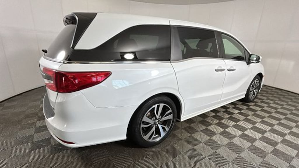 Used 2021 Honda Odyssey Touring Minivan/Van