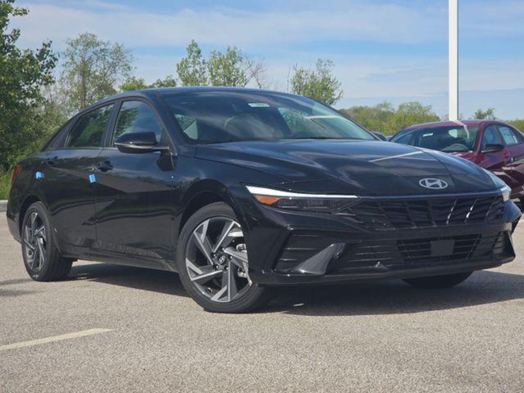 New 2026 Hyundai Elantra Limited Sedan