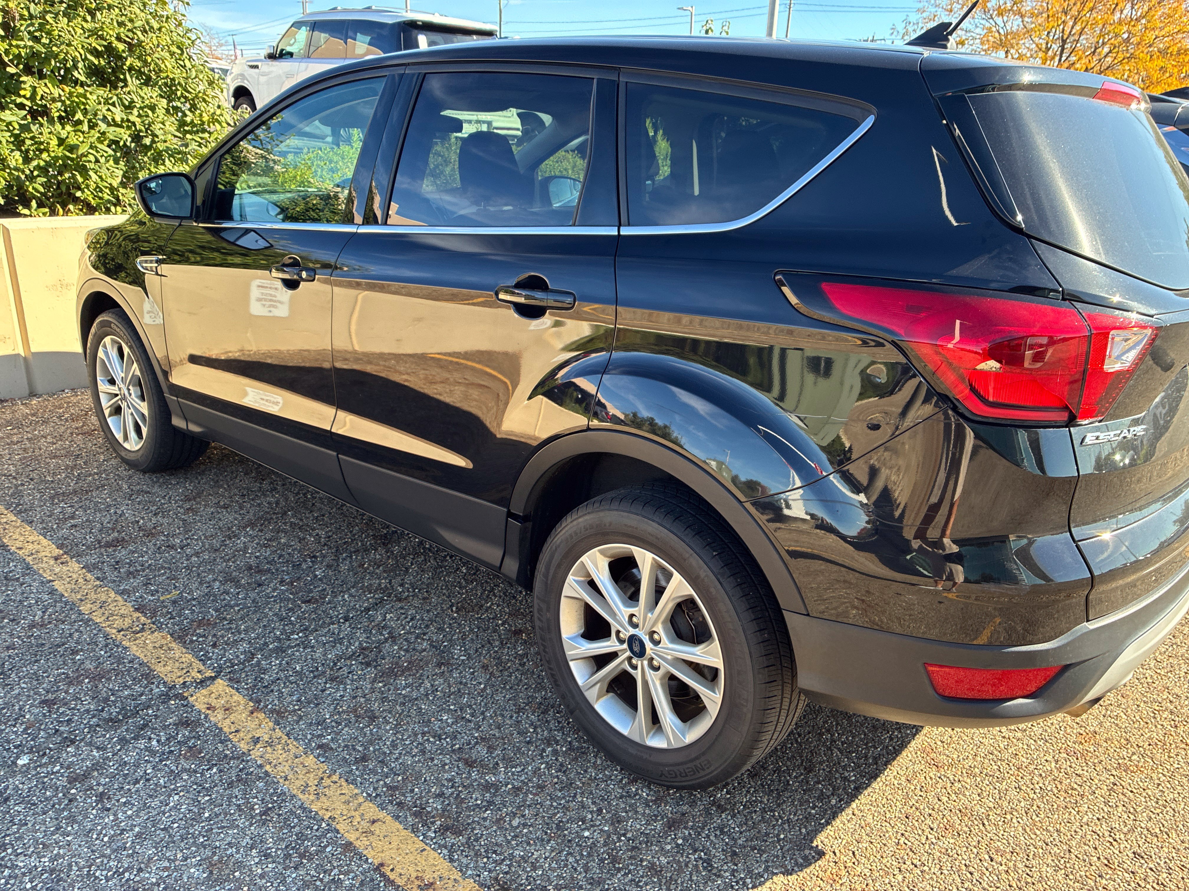 Used 2019 Ford Escape SE SUV
