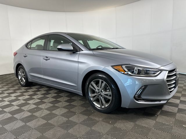 2017 Hyundai Elantra SE photo 2