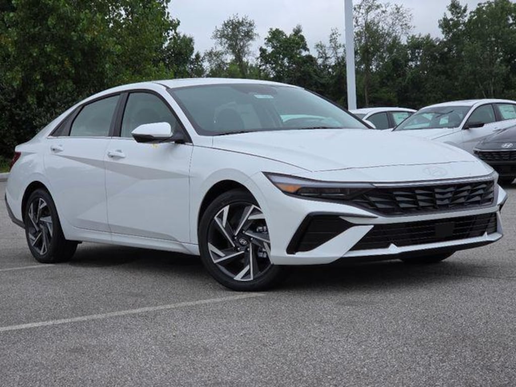 New 2026 Hyundai Elantra Limited Sedan