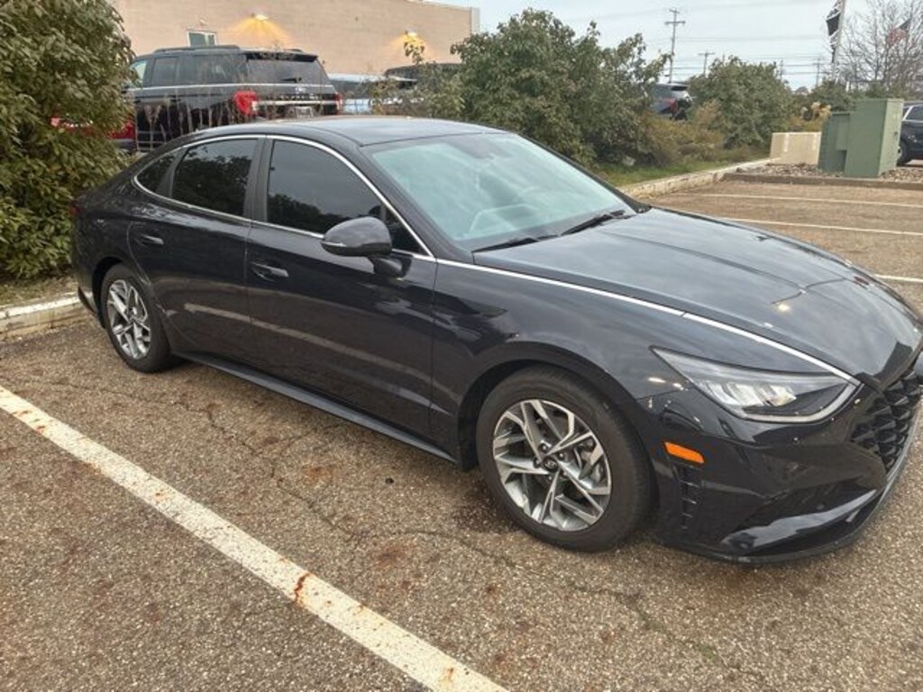 Used 2023 Hyundai Sonata SEL Sedan