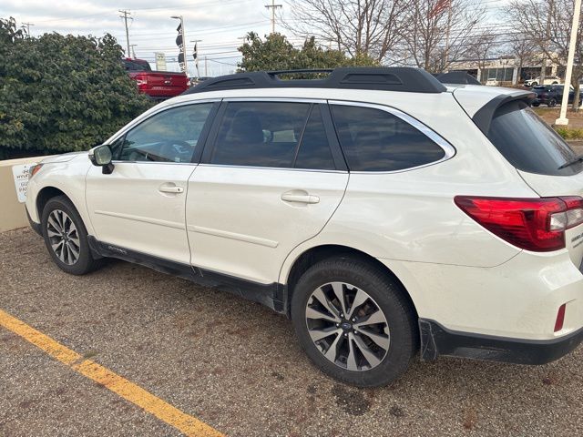 2017 Subaru Outback 2.5i photo 2