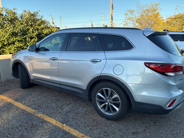 2019 Hyundai Santa Fe XL SE Premium photo 2