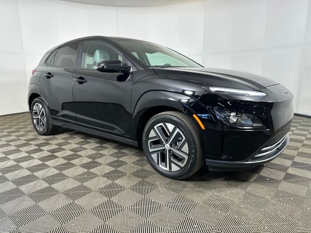 Used 2023 Hyundai Kona EV SE with VIN KM8K23AG8PU173053 for sale in Akron, OH