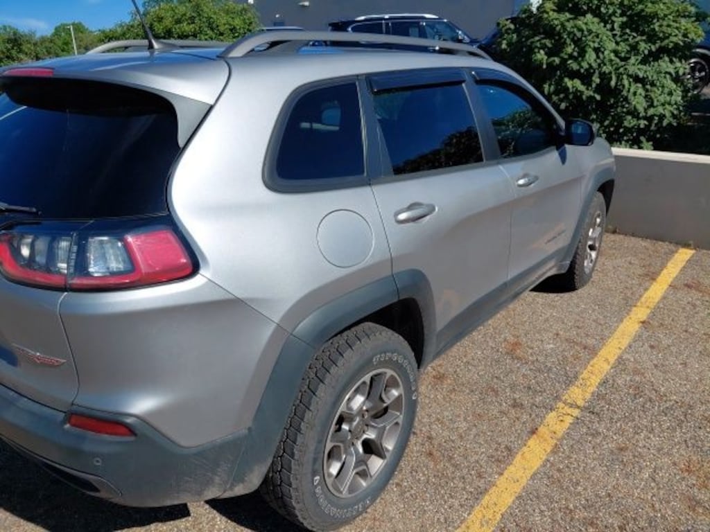 Used 2020 Jeep Cherokee Trailhawk SUV