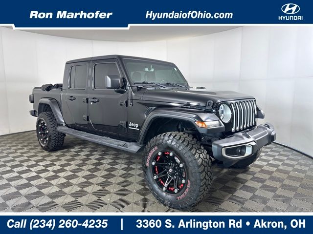 2020 Jeep Gladiator Overland's photo