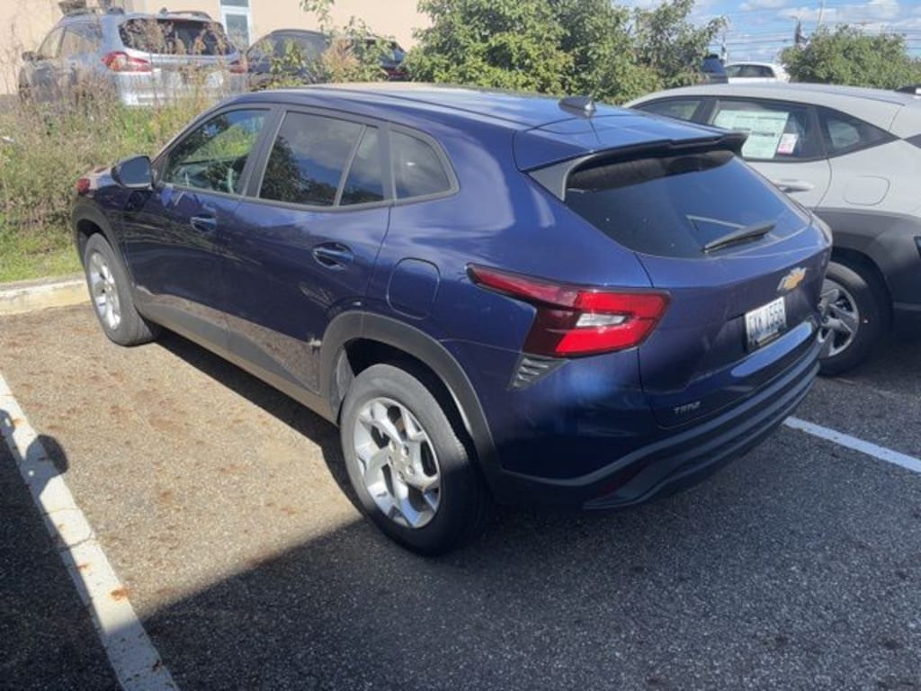 Used 2024 Chevrolet Trax LS SUV