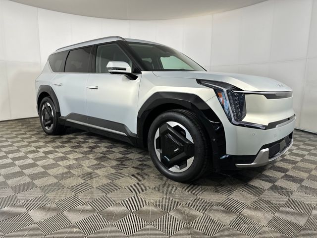 Used 2024 Kia Ev9 Land with VIN KNDADFS57R6025878 for sale in Akron, OH
