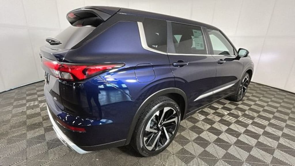 Used 2023 Mitsubishi Outlander SE SUV